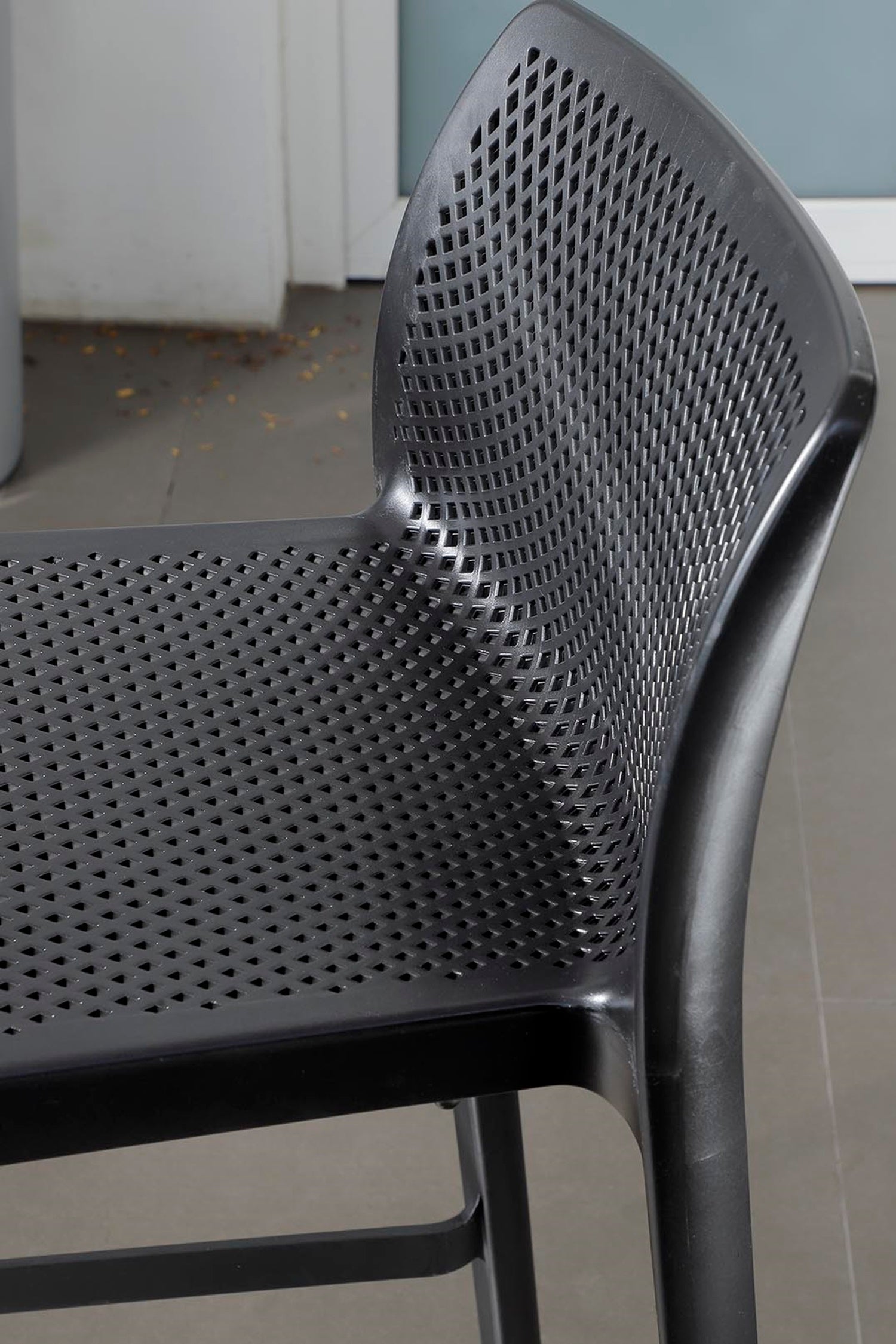 Commercial Grade 29" Outdoor Bar Stool - Set of 4: Netted - Boske.store