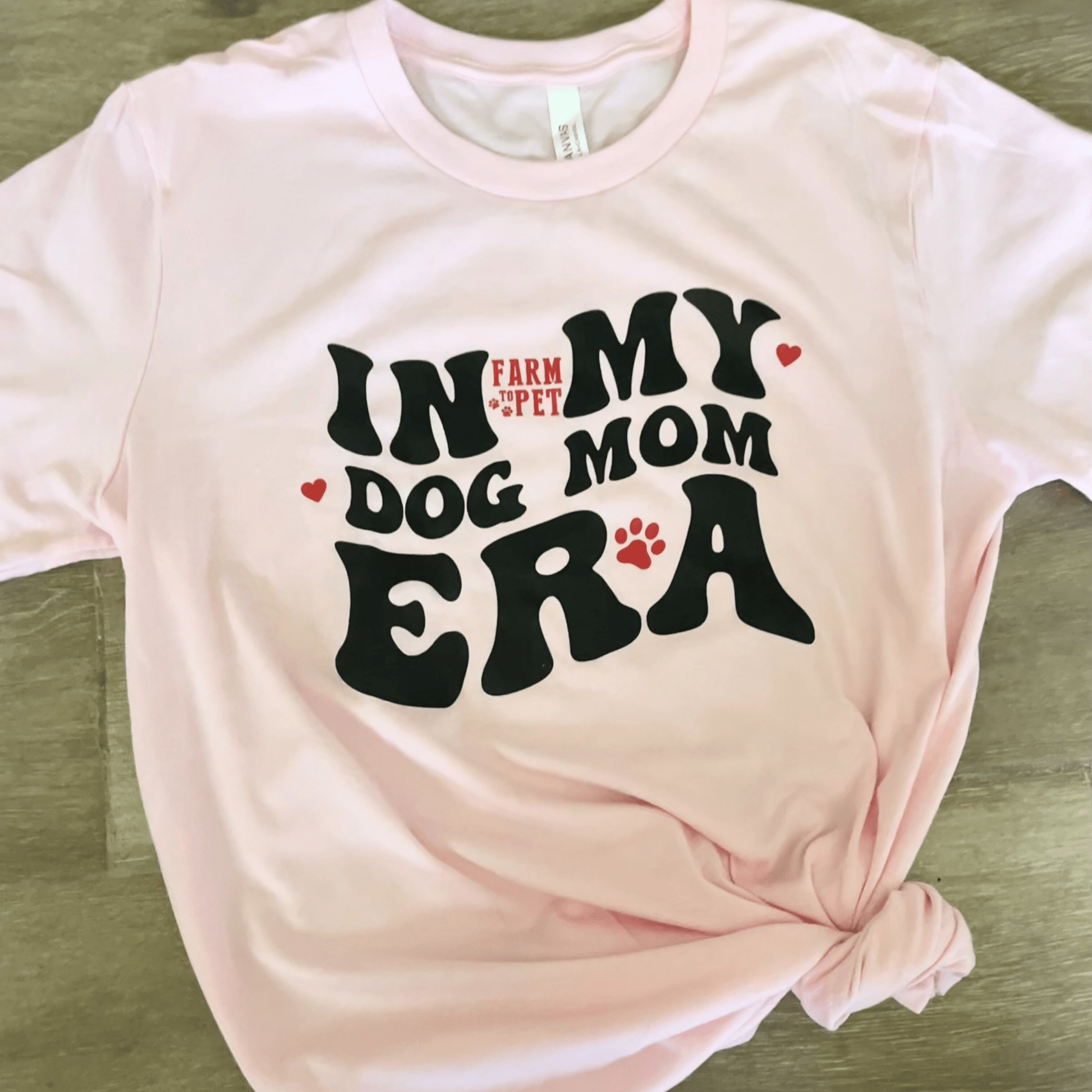 "Dog Mom Era" T-shirt | Paw - fect Gift for Dog Moms - Boske.store