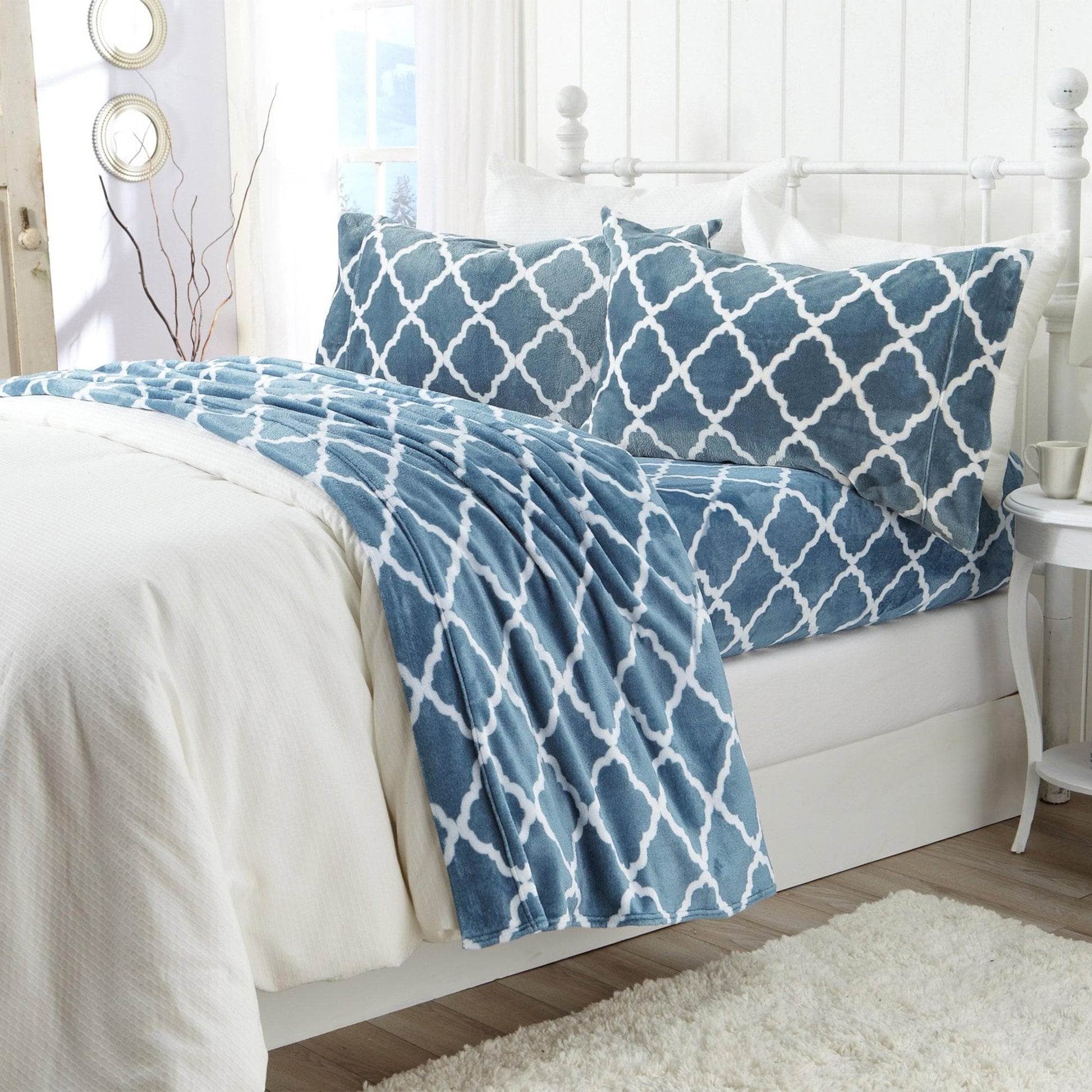 4 - Piece Printed Plush Sheet - Velvet Luxe Lattice Collection - Boske.store