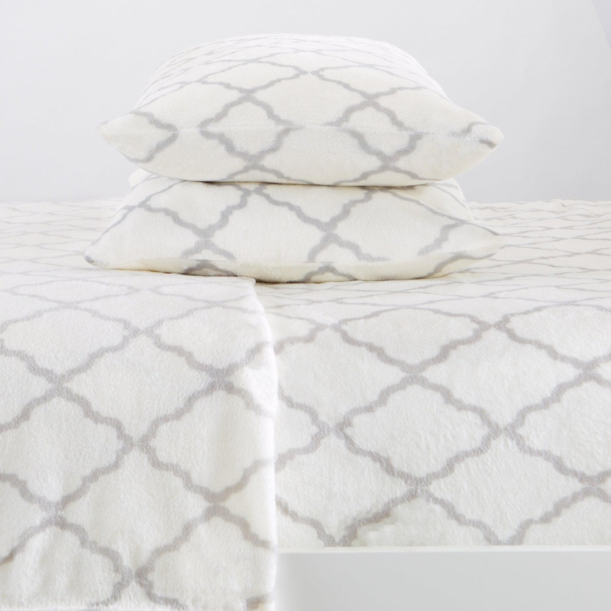 4 - Piece Printed Plush Sheet - Velvet Luxe Lattice Collection - Boske.store