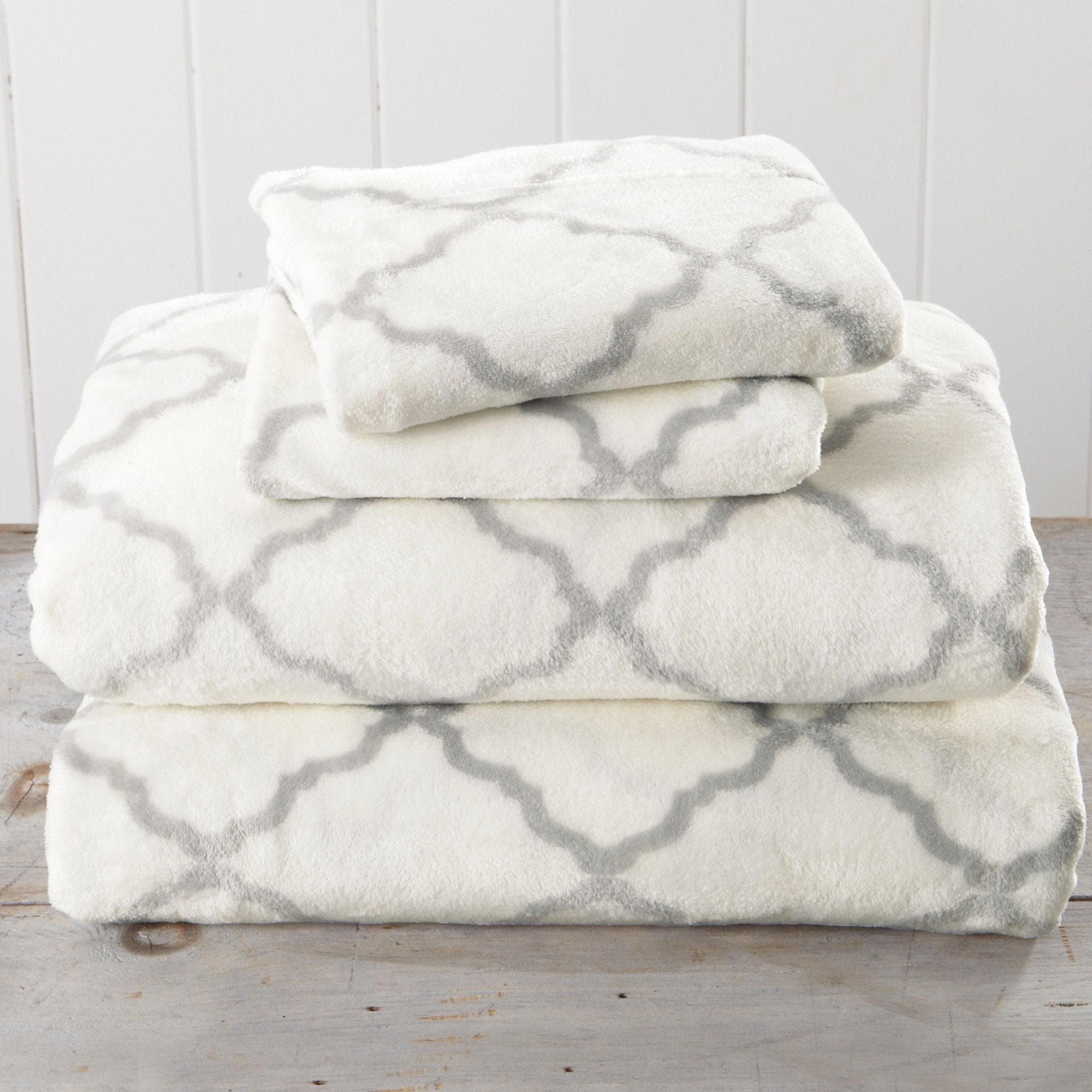 4 - Piece Printed Plush Sheet - Velvet Luxe Lattice Collection - Boske.store