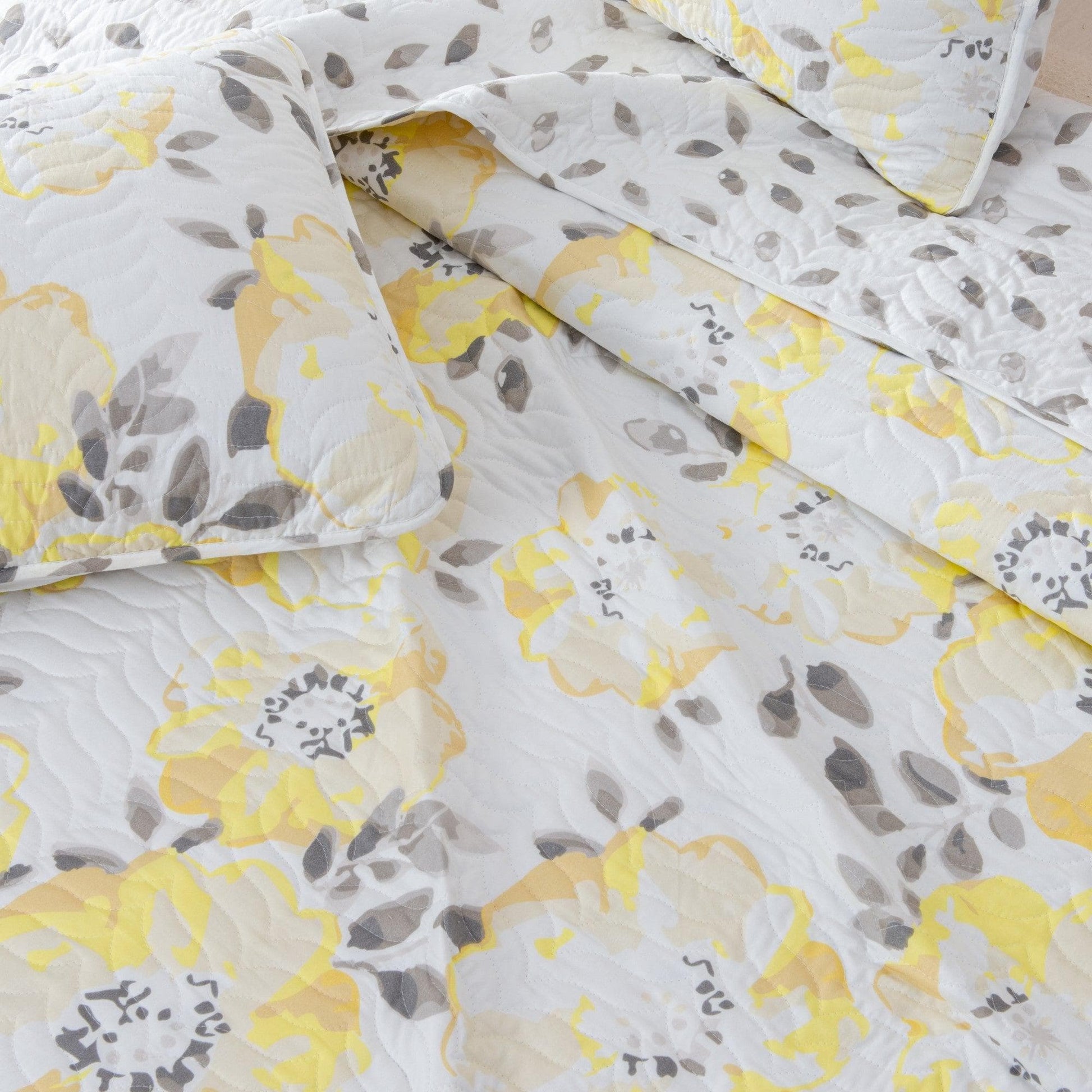 3 Piece Floral Quilt Set - Helene Collection - Boske.store