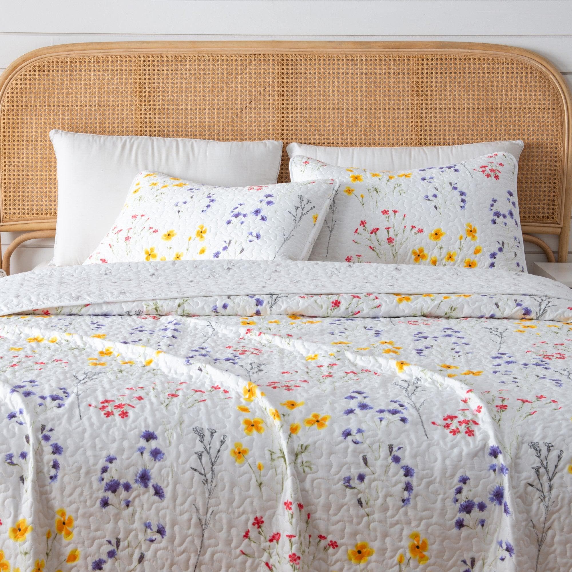 Colorful Floral 3 Piece Quilt Set - Marianne Collection - Boske.store
