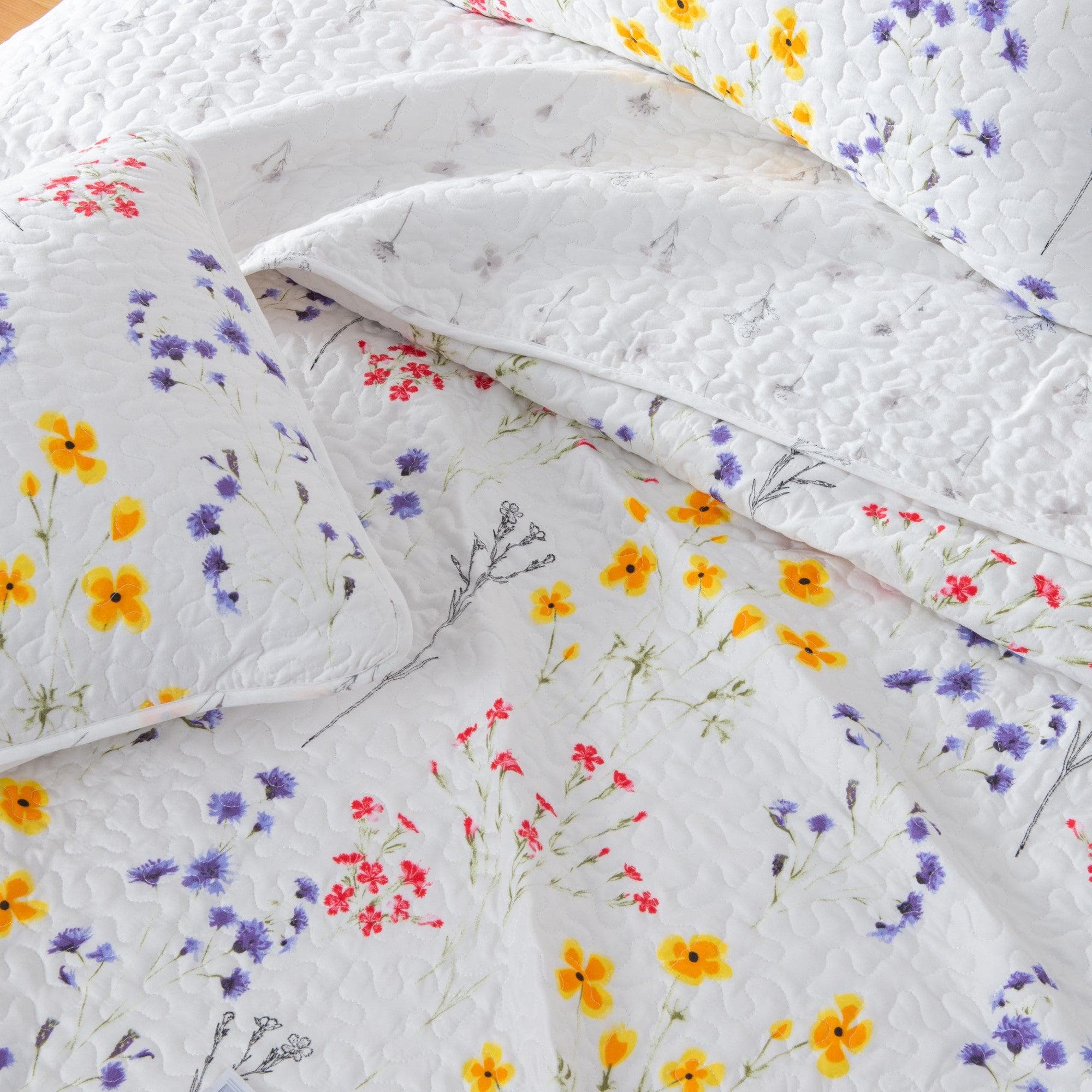 Colorful Floral 3 Piece Quilt Set - Marianne Collection - Boske.store